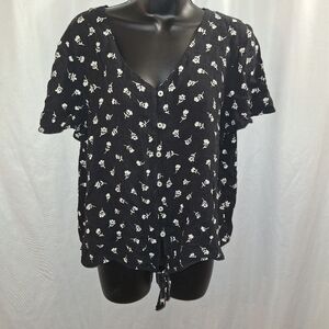 So large floral blouse button-down ties at waist